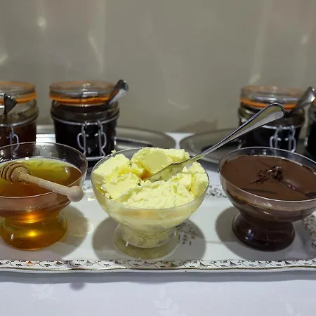 Christi's Borova Отель Корча