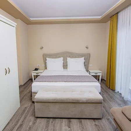 Christi's Borova 4* Korce