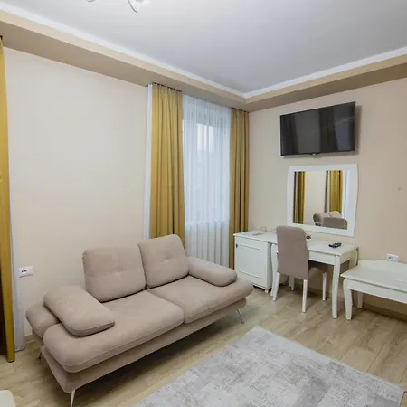 Christi's Borova 4* Корча
