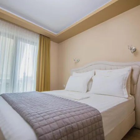 Christi's Borova Hotel