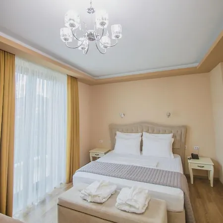 Christi's Borova Hotel 4*