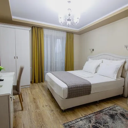 Christi's Borova 4*