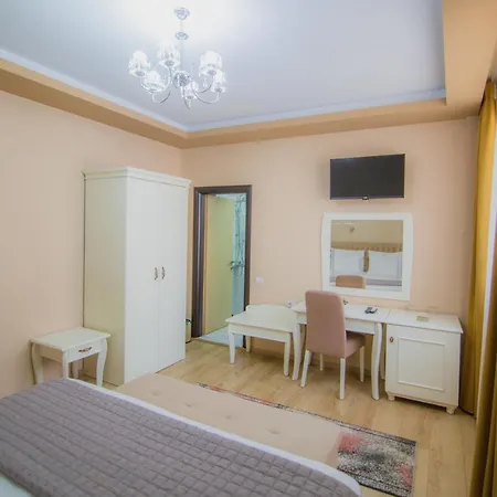 فندق Christi's Borova 4*