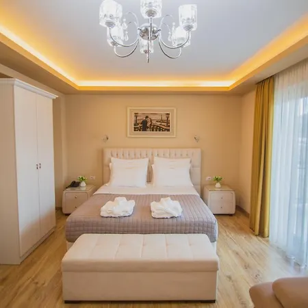 Christi's Borova Hotel Korce