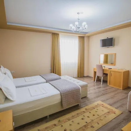 Christi's Borova 4* Korce