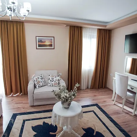 Hotel Christi's Borova