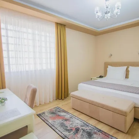 Hotell Christi's Borova 4*