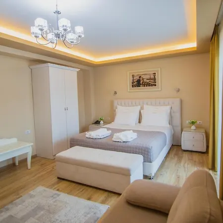 Christi's Borova Hotel 4*