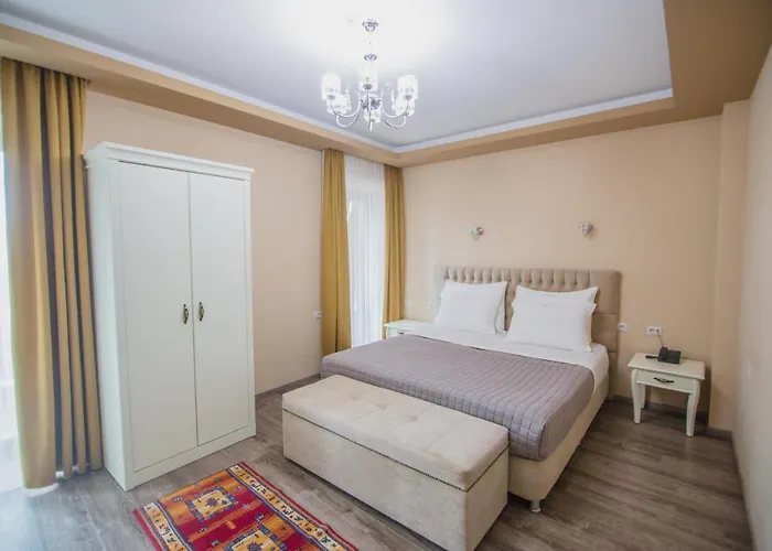 Ξενοδοχείο Christi's Borova 4*