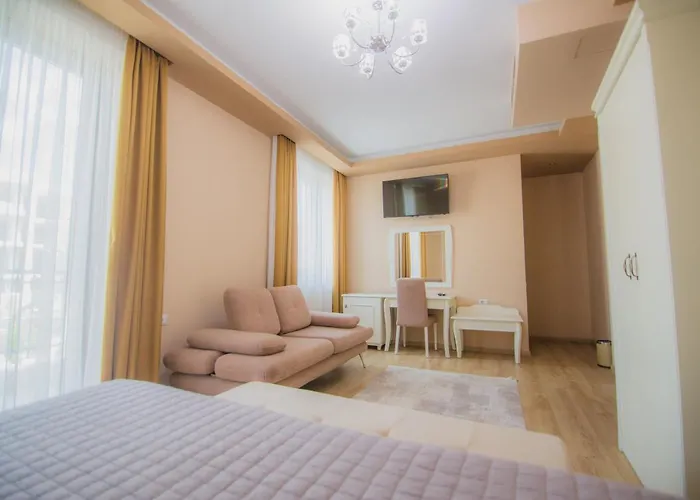 Christi's Borova Hotel