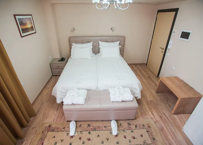 Christi's Borova Hotel